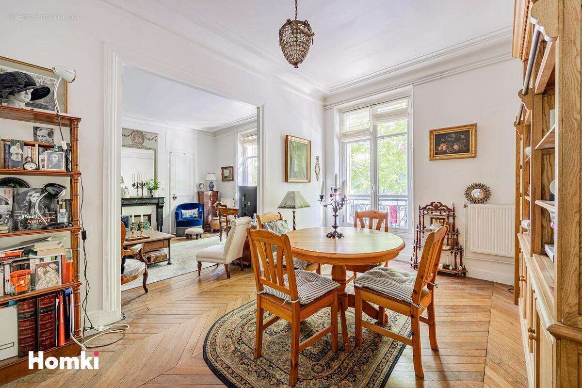 Appartement à PARIS-4E