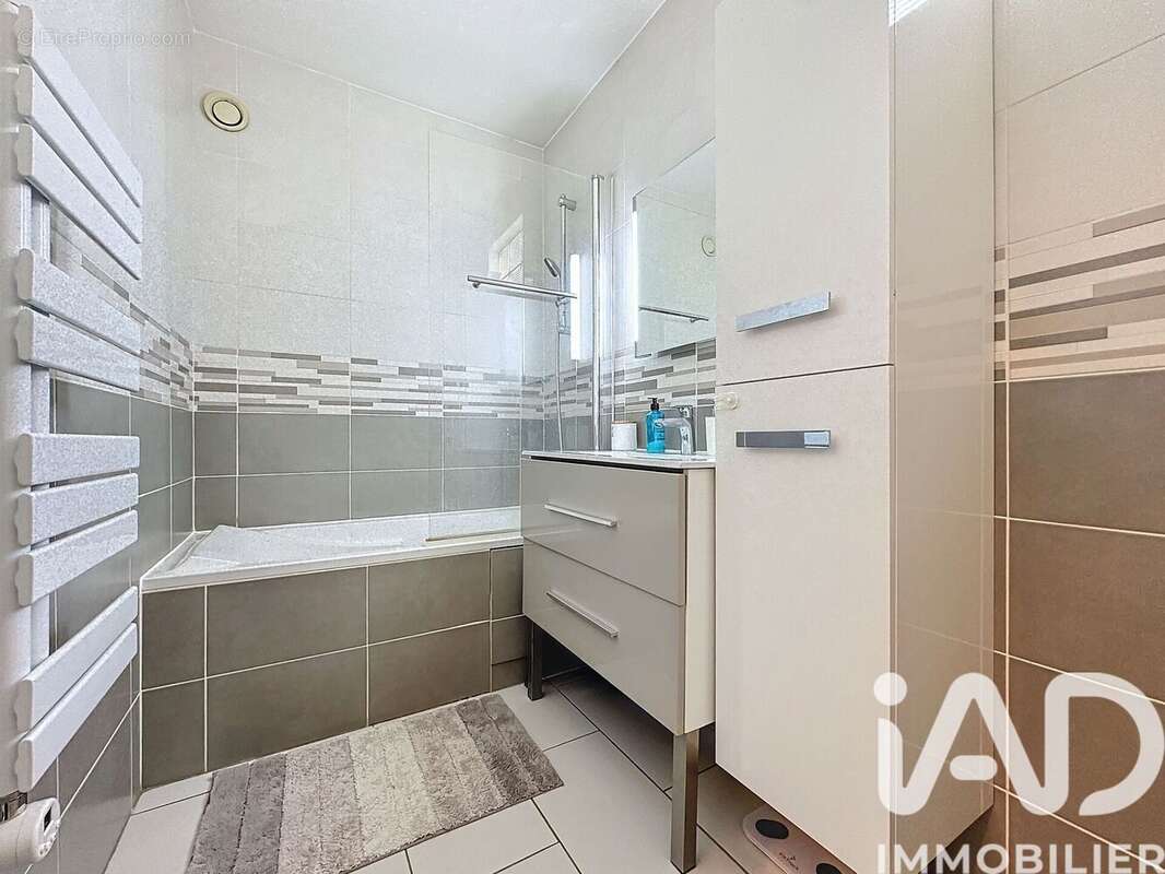 Photo 6 - Appartement à SAINT-MAUR-DES-FOSSES