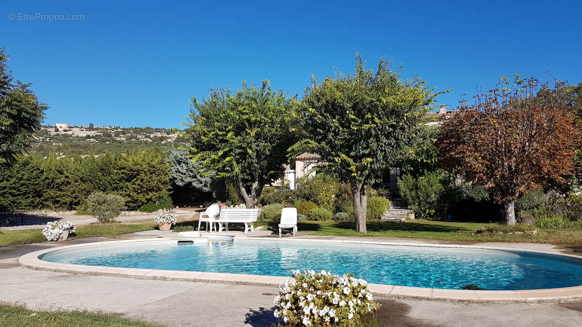 Maison à GORDES