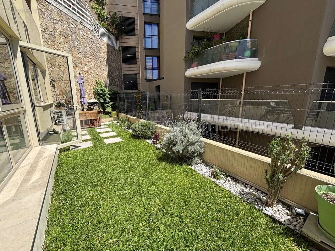 Appartement à BEAUSOLEIL
