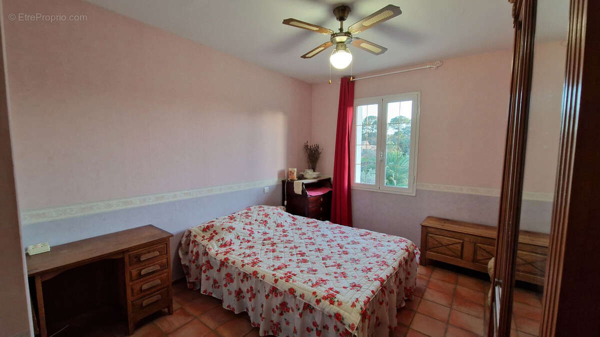 Maison à LE CANNET-DES-MAURES