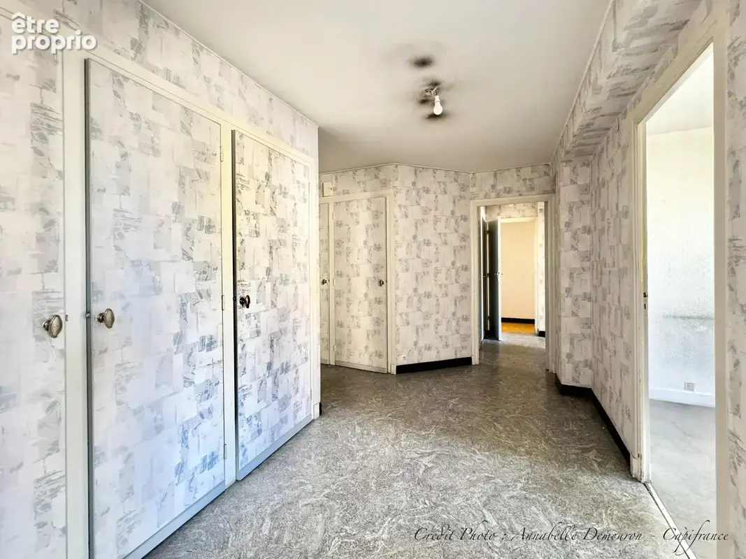Appartement t5 a renover – clermont-ferrand - les salins - tres beau potentiel - photo 18