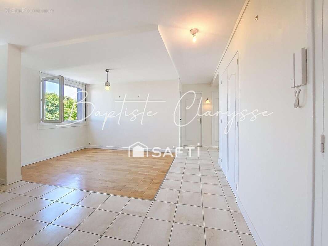 Photo 5 - Appartement à LYON-8E