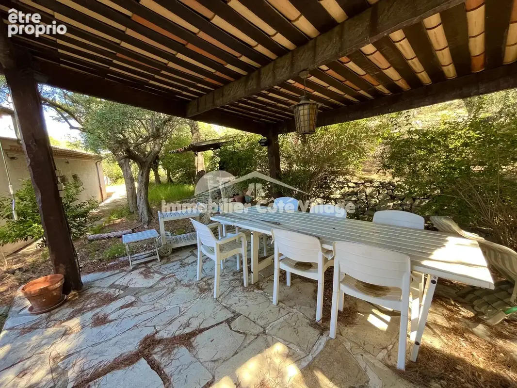 Grande maison familiale avec jardin et logements indépendants— Drap - photo 17