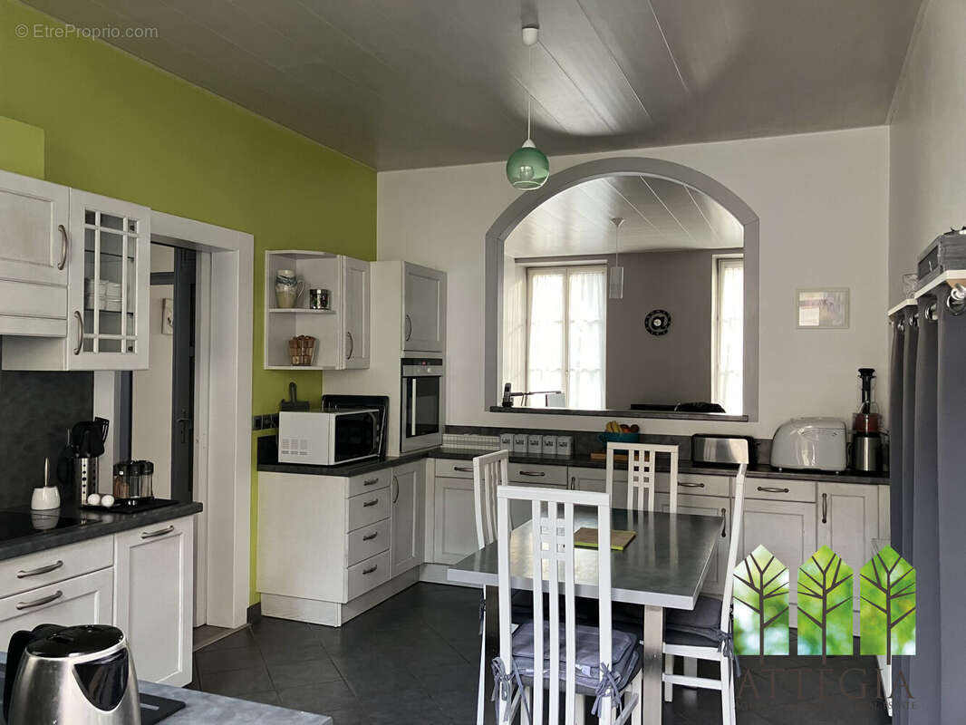 Maison 175 m² à La Chatre  - photo 5