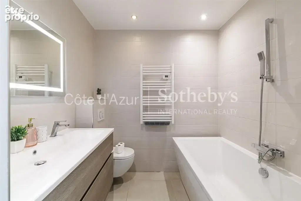 Cannes centre, duplex trois chambres avec balcon plein sud proche du Palais des Festivals - photo 10