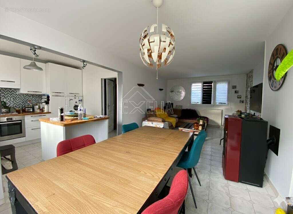 Maison à ROSNY-SUR-SEINE