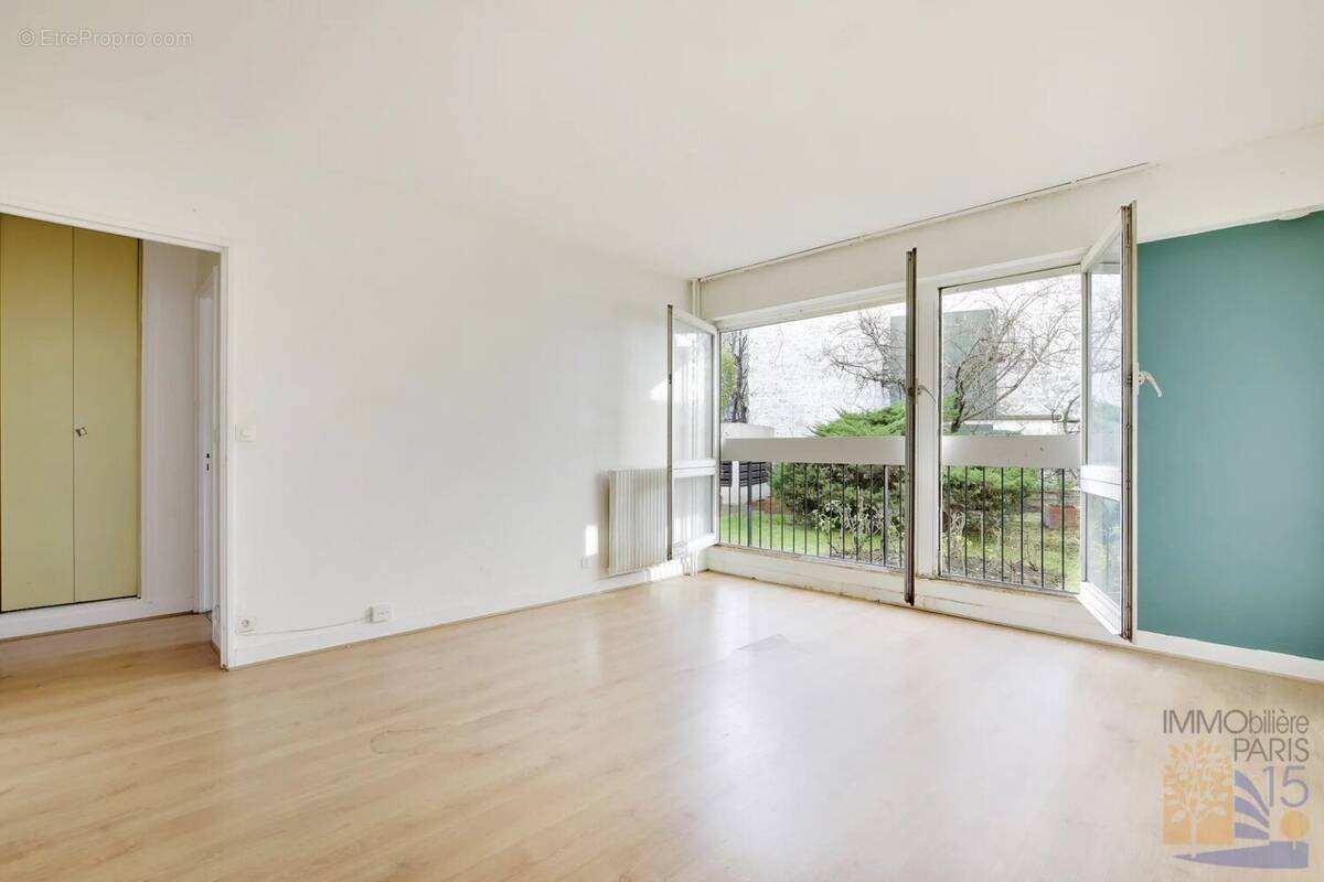 Appartement à PARIS-15E