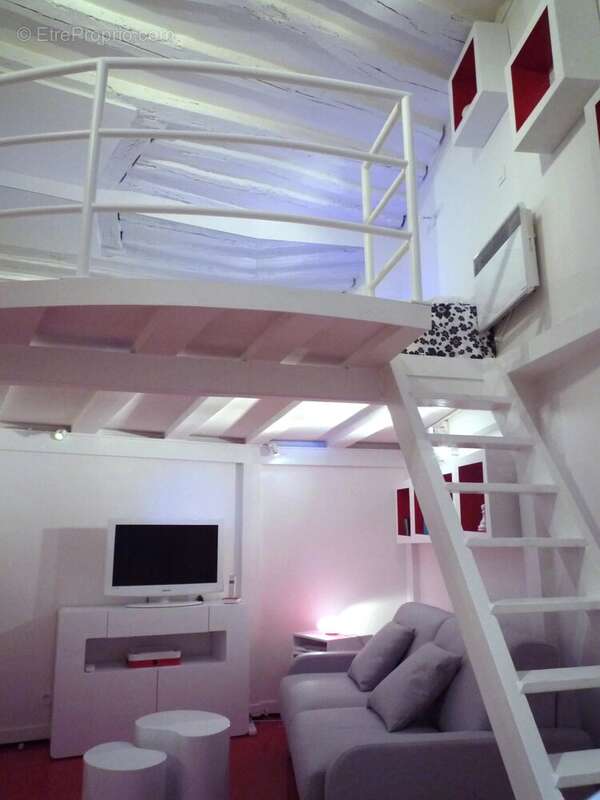 Appartement à PARIS-4E