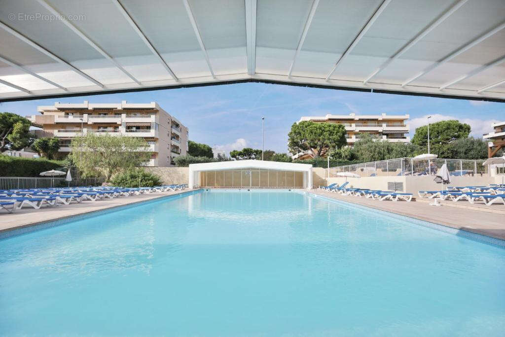 Appartement à SAINT-LAURENT-DU-VAR