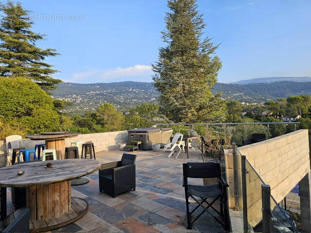 Maison à PEYMEINADE