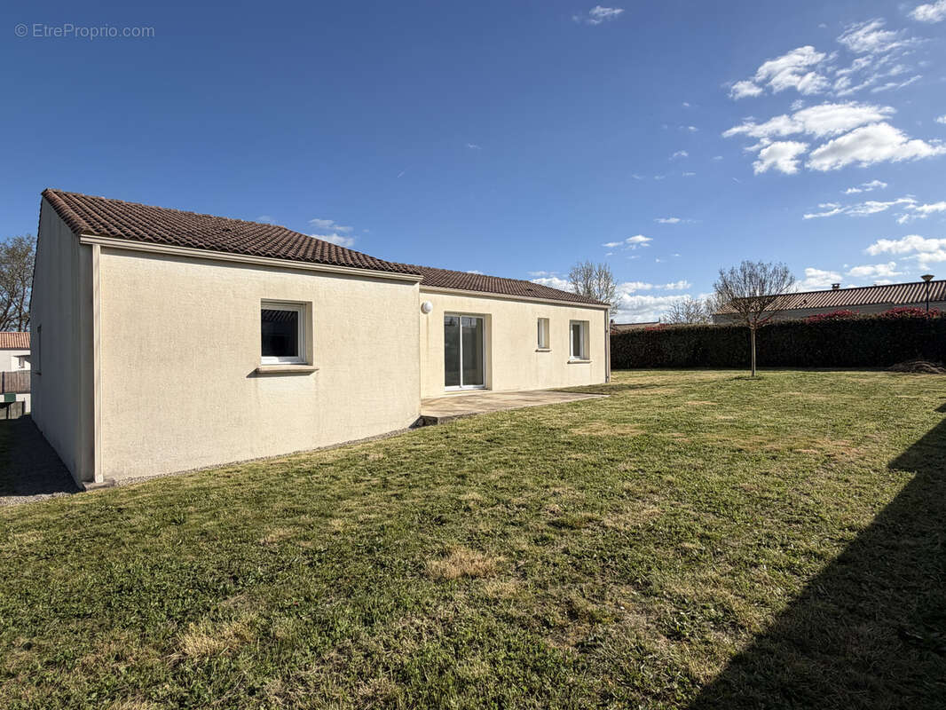 Maison à AIZENAY