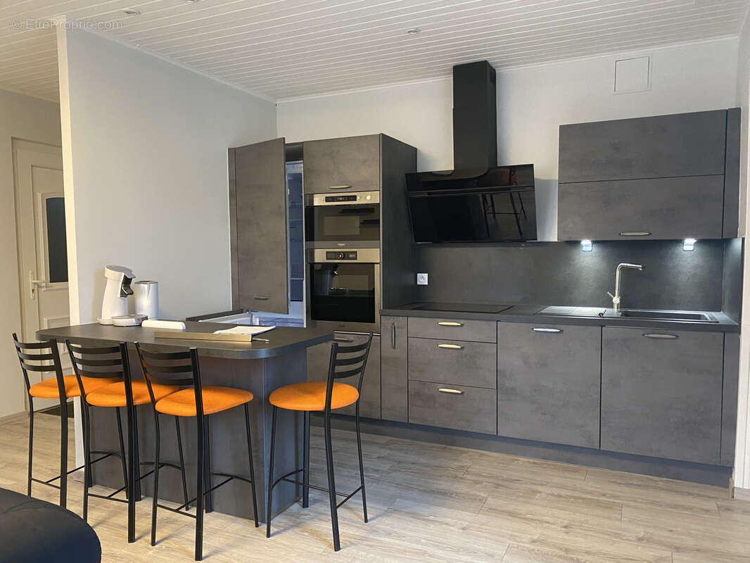 Appartement à SAINT-LUPICIN