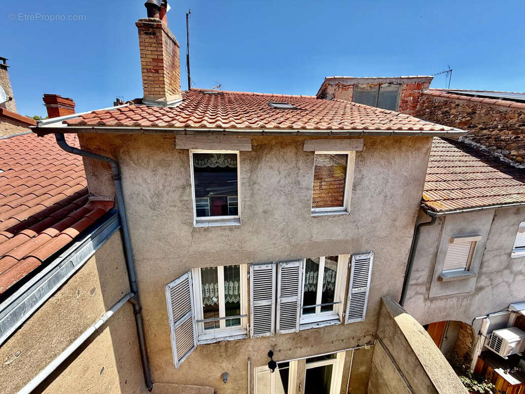 Maison de village sur cour et dépendance - photo 13