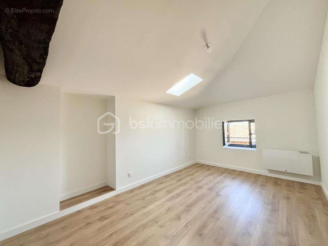 Appartement à POUILLY-LE-MONIAL