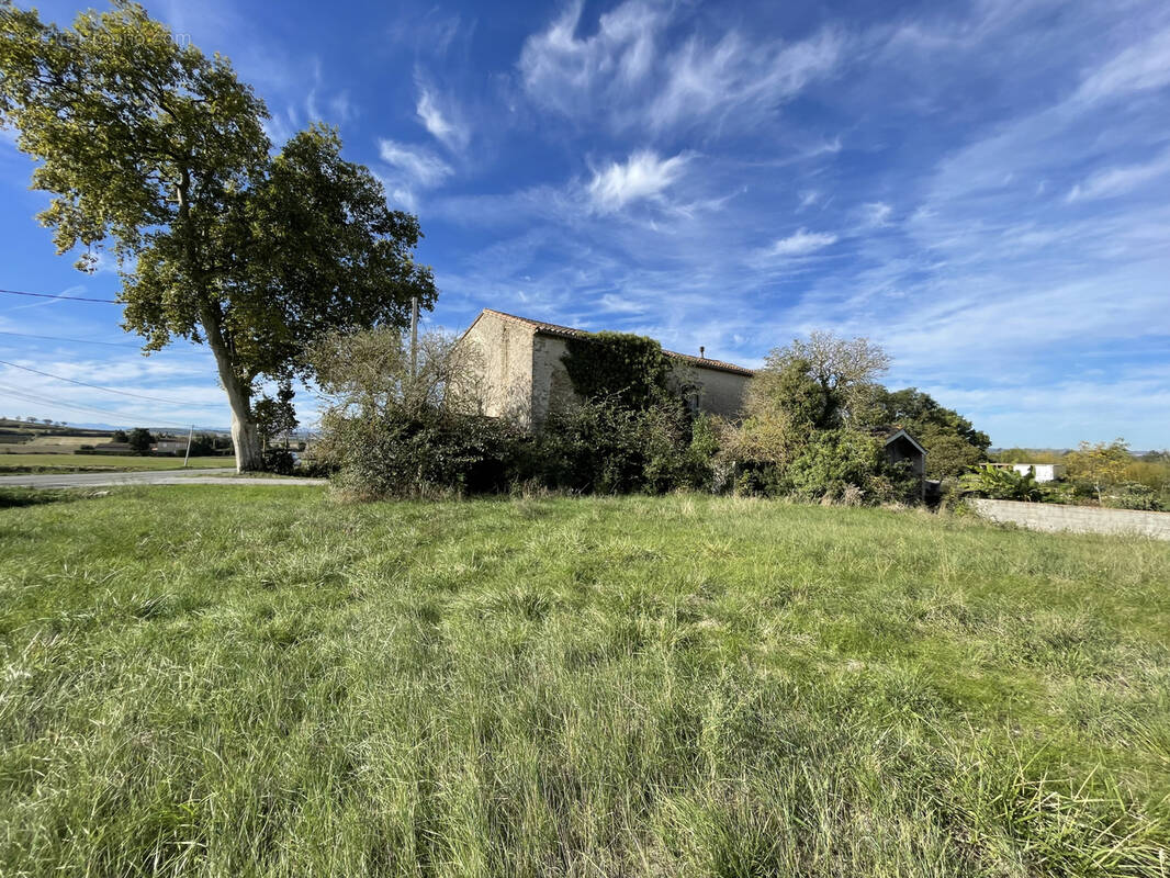 Maison à VILLESISCLE