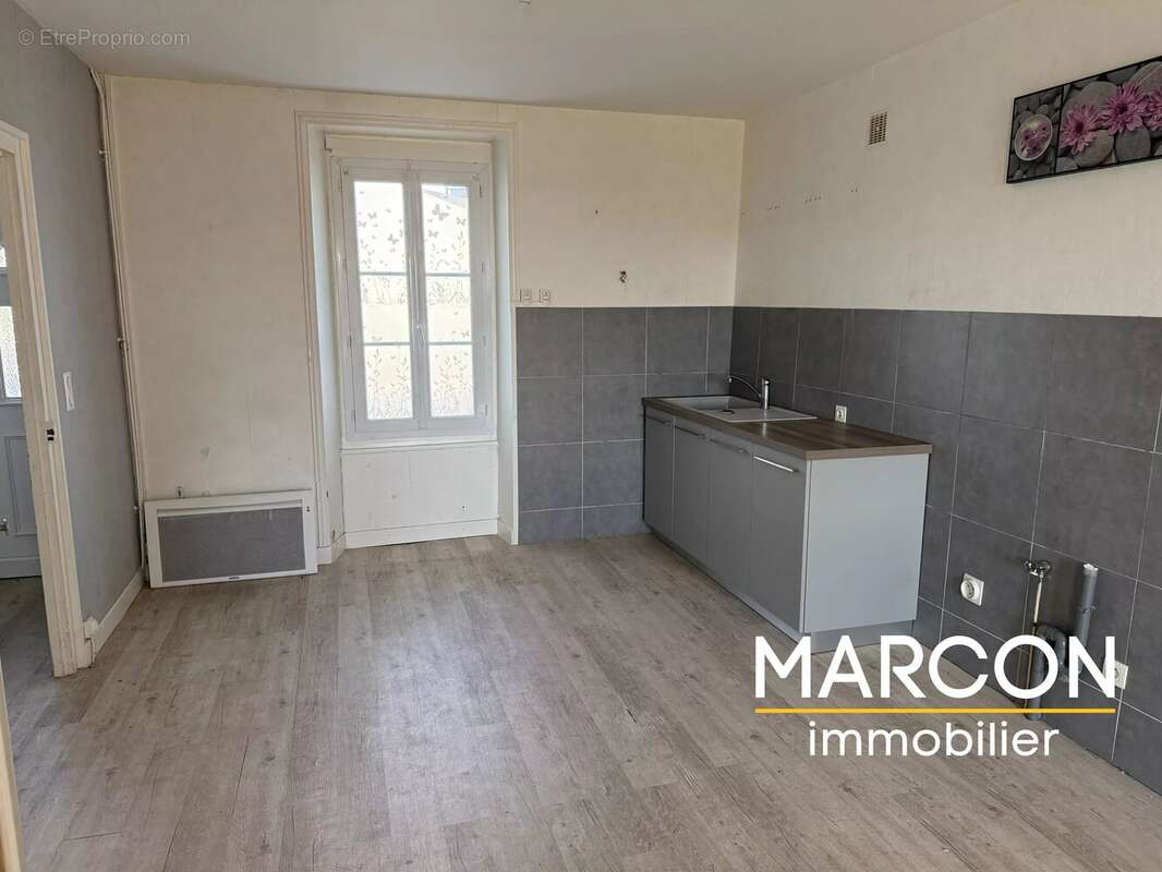 Maison à SAINTE-FEYRE