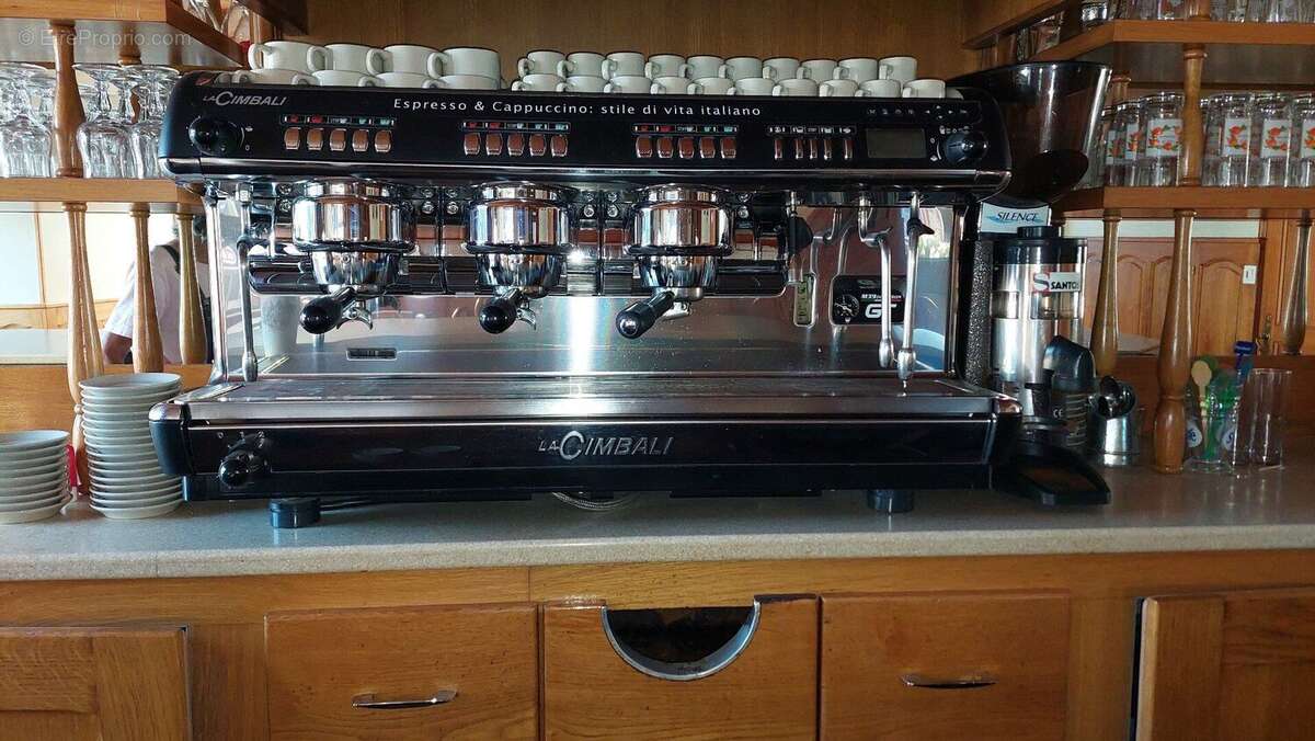 Commerce et appartement - photo 12