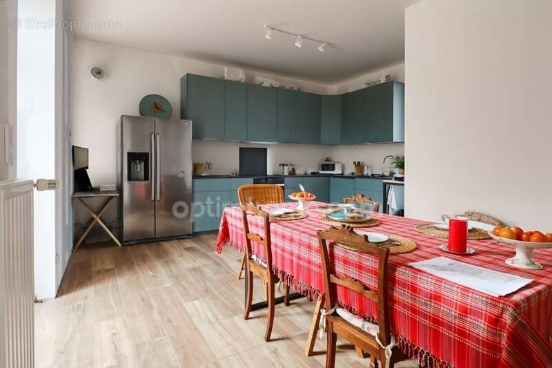 Maison à MAGNAC-LAVAL