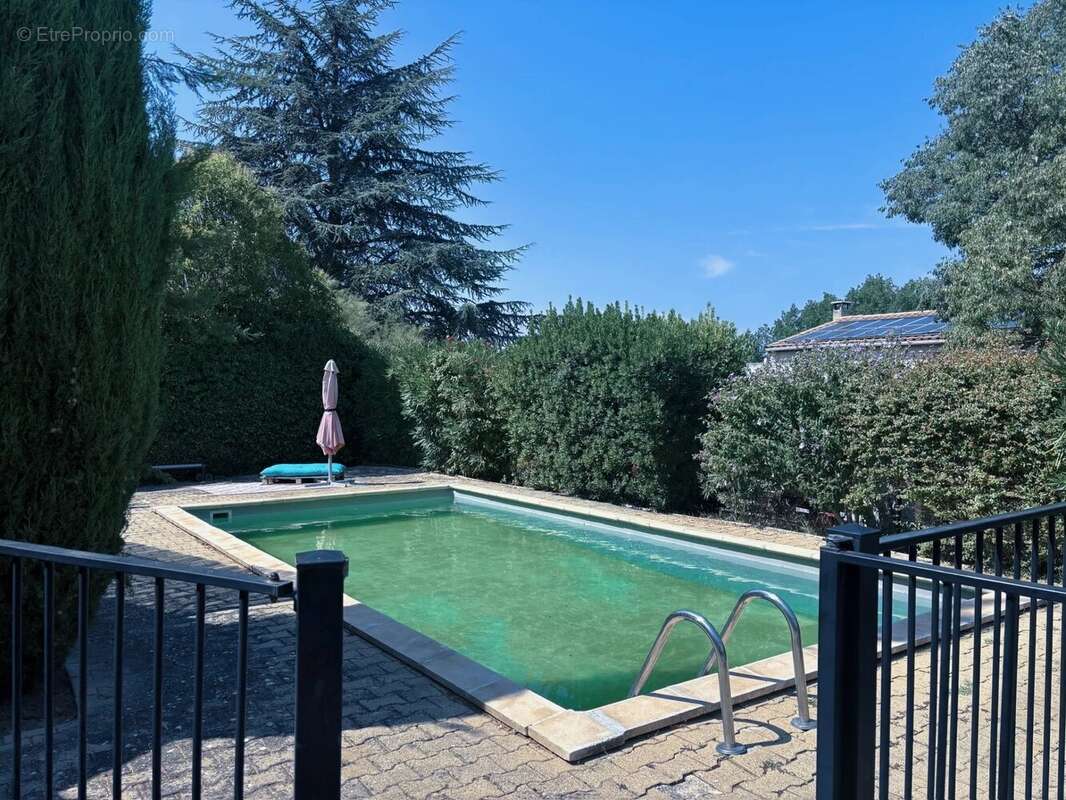 Maison à SAINT-ESTEVE-JANSON