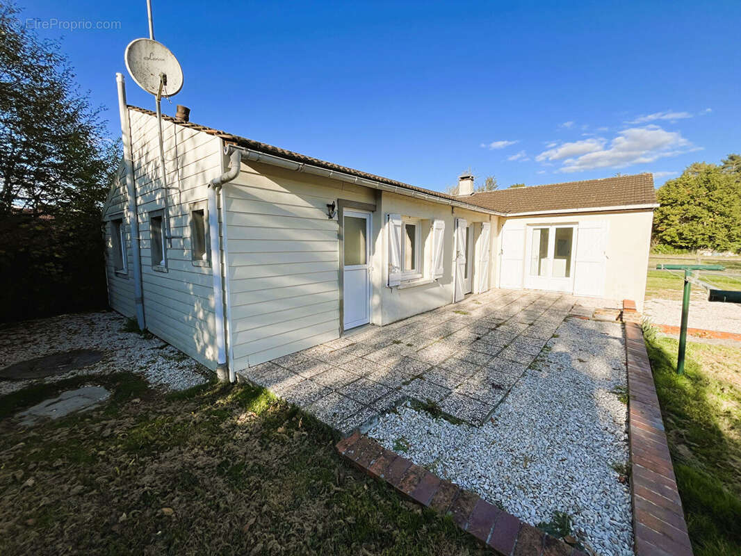 Maison à CHEVILLON-SUR-HUILLARD