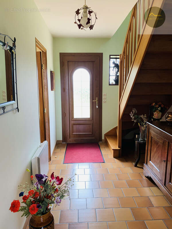 Maison à JOUY