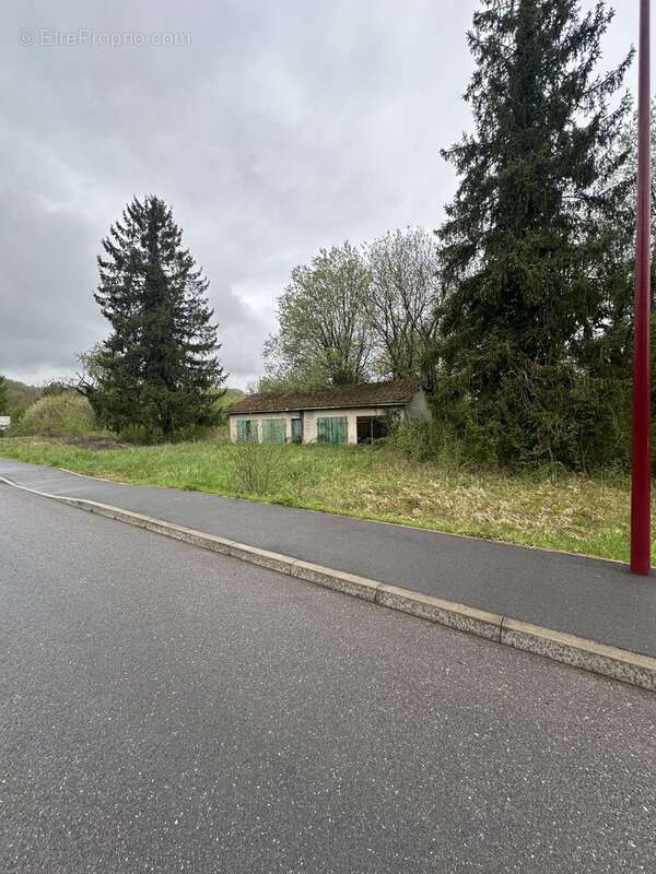 Terrain à TRONVILLE-EN-BARROIS