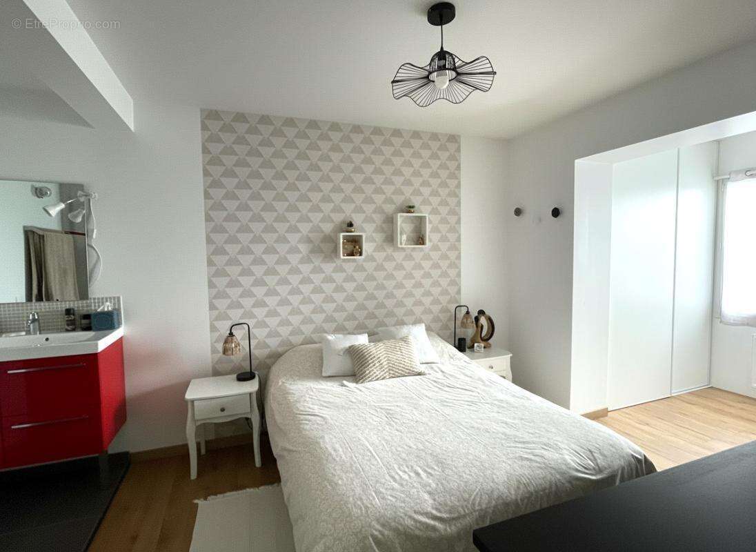 Maison à MONTFORT-SUR-MEU