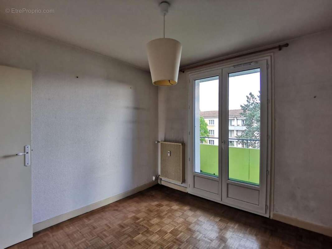   - Appartement à AUBENAS