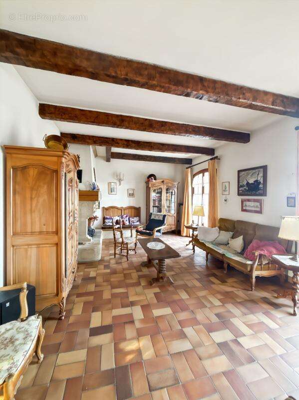 Maison à PEYRUIS