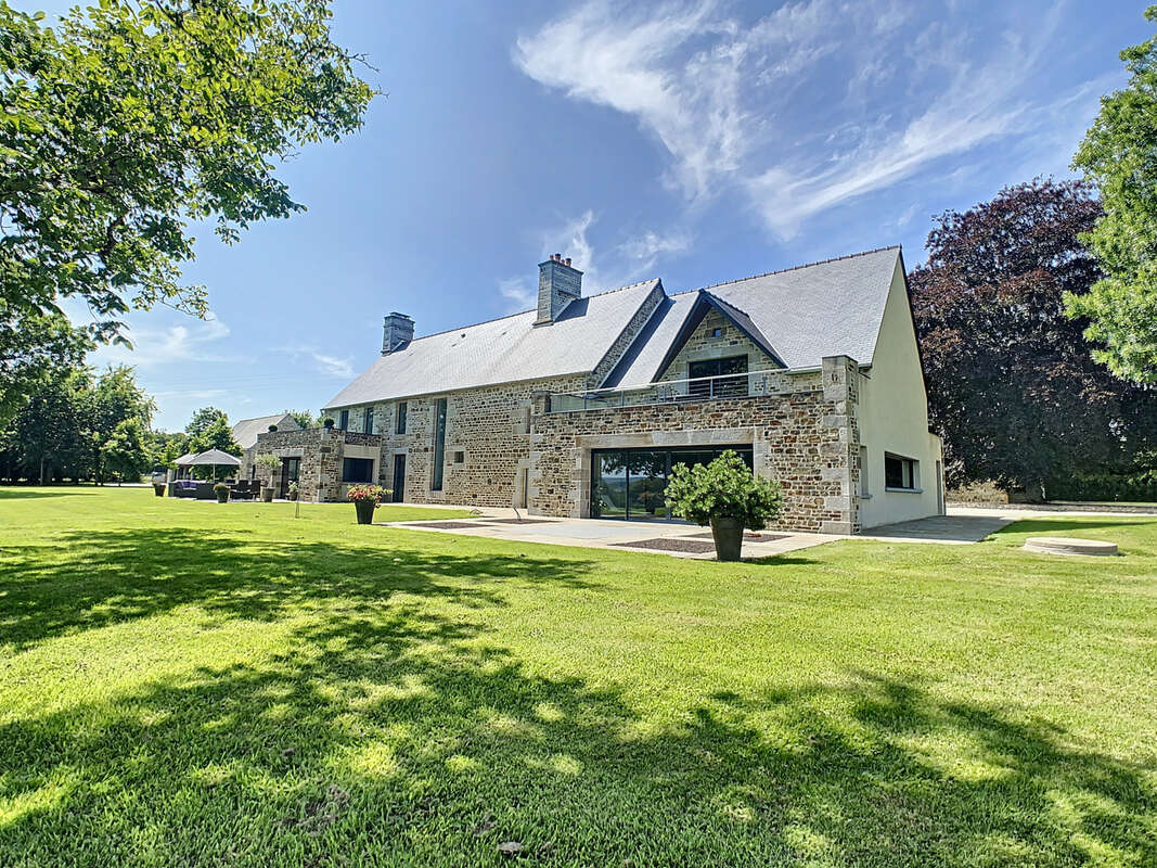 Maison à SAINT-SEVER-CALVADOS