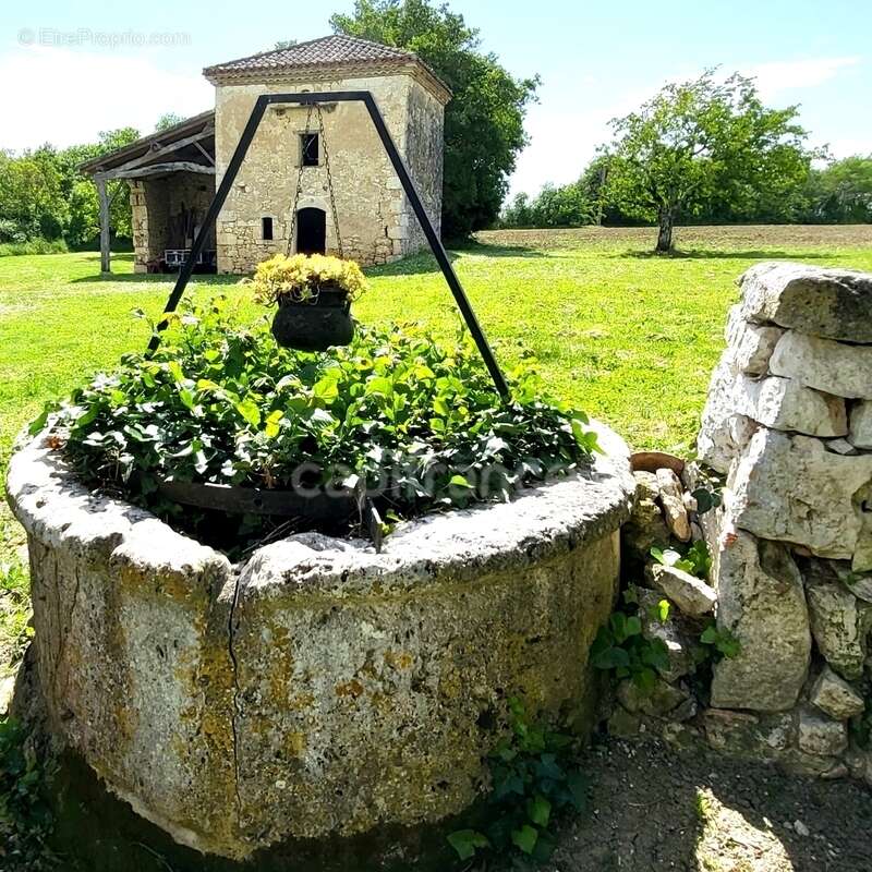 Maison à SAINT-CLAR