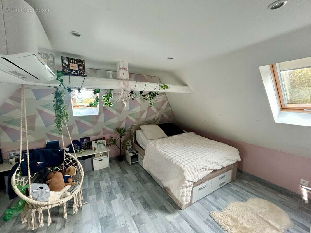 Maison à LADIGNAC-SUR-RONDELLES