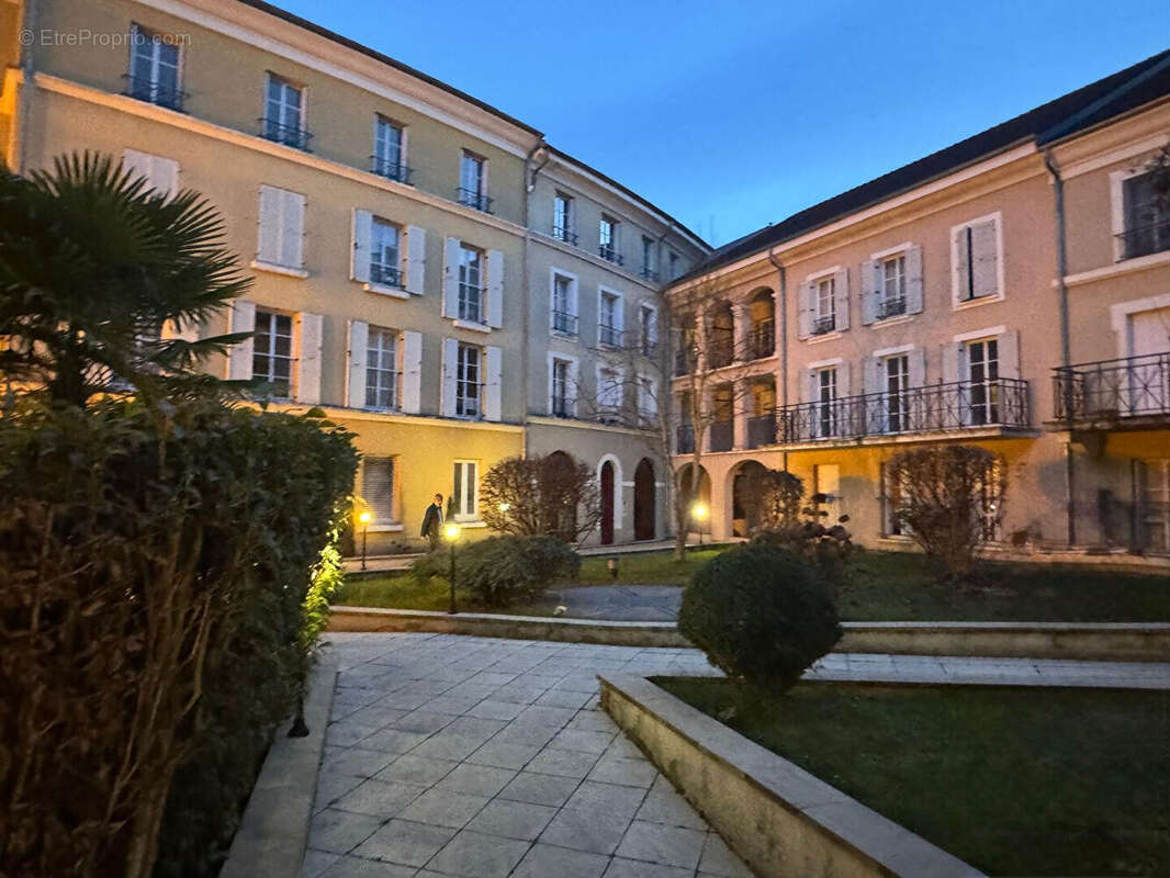 Appartement à SERRIS