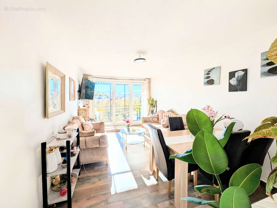 Appartement à AUBIERE