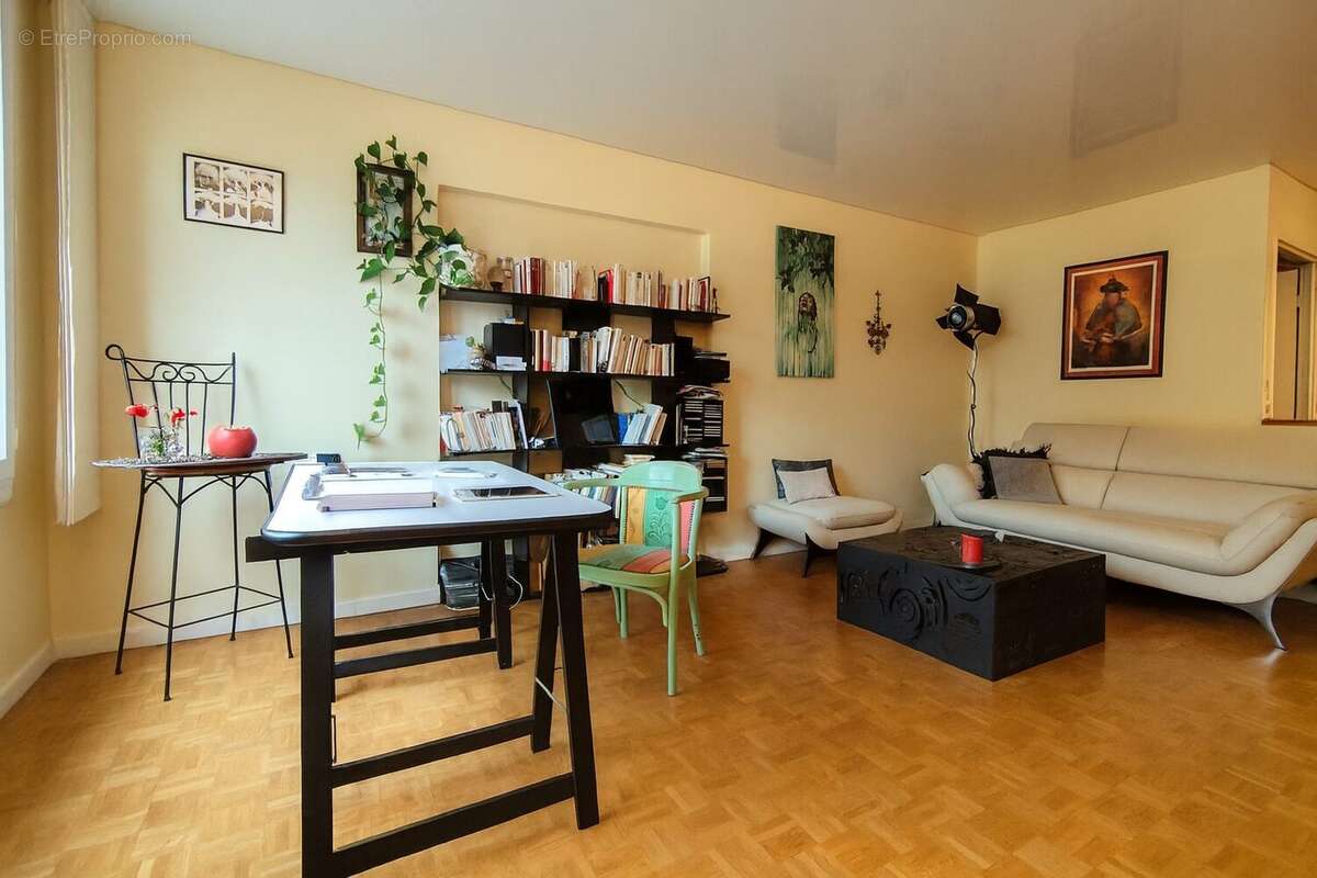 Appartement à MAISONS-ALFORT