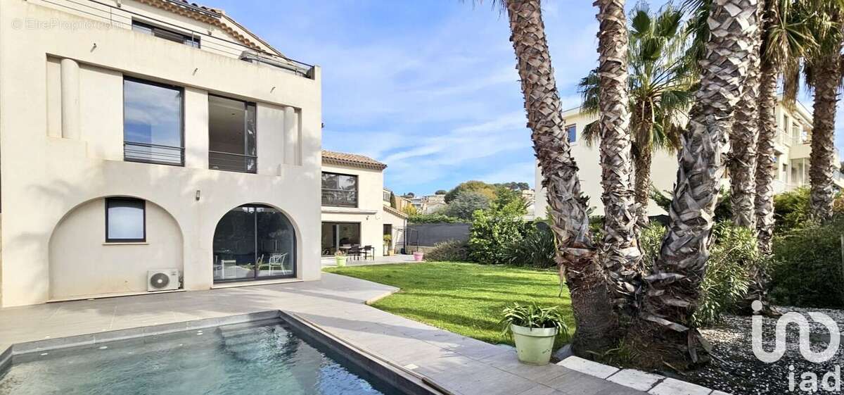 Photo 2 - Maison à SIX-FOURS-LES-PLAGES