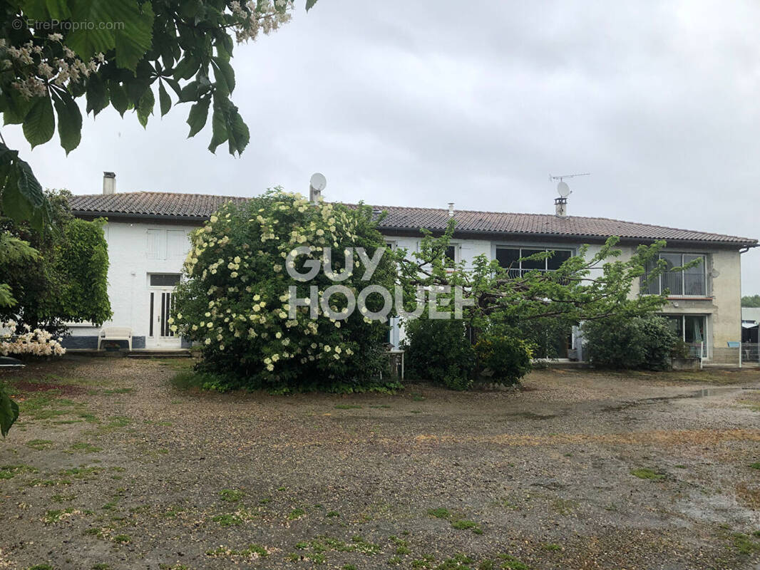 Maison à VERDUN-SUR-GARONNE