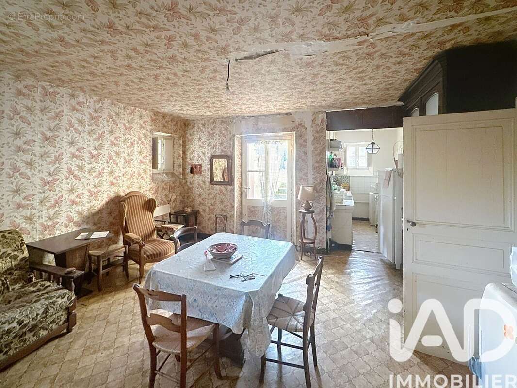 Maison 170 m² à Roquefort  - photo 9