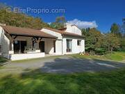 Maison à MONCOUTANT