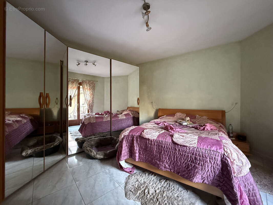 Maison à LE BLANC-MESNIL