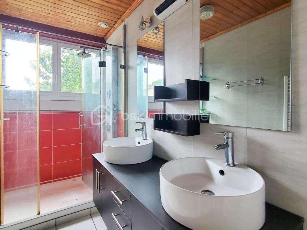 Maison à CHEF-BOUTONNE