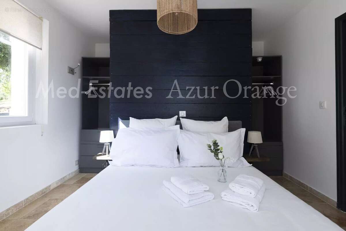 Maison à LA GARDE-FREINET