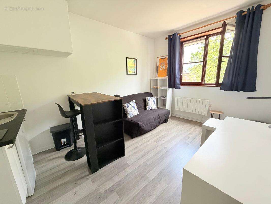 Appartement T2 – Dernier étage – Immeuble de caractère – Vue dégagée - photo 3