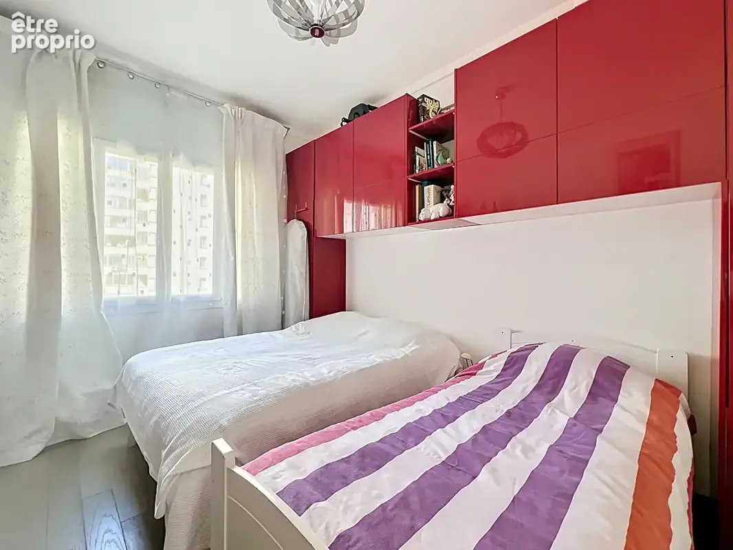 URGENT - Superbe appartement de standing aux beaux volumes - photo 10