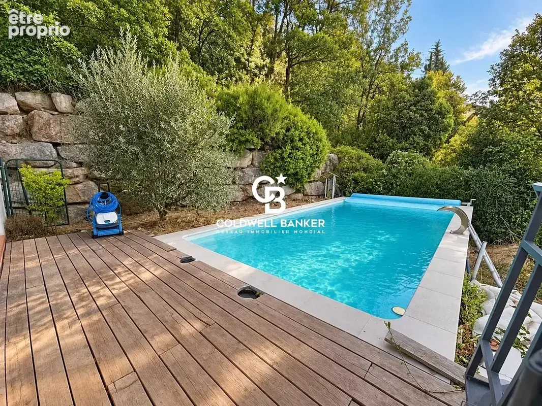 Exclusivité — Villa contemporaine provençale avec piscine et vue dégagée sur terrain de 3 000 m² — Draguignan - photo 18
