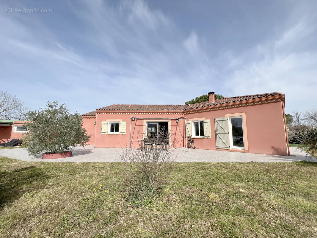 Maison à CAHUZAC