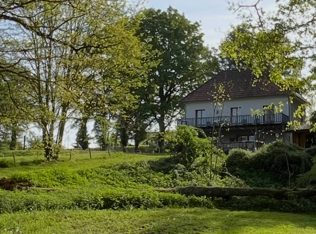 Maison à PRESSAC