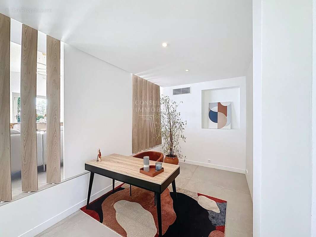 Maison à MANDELIEU-LA-NAPOULE