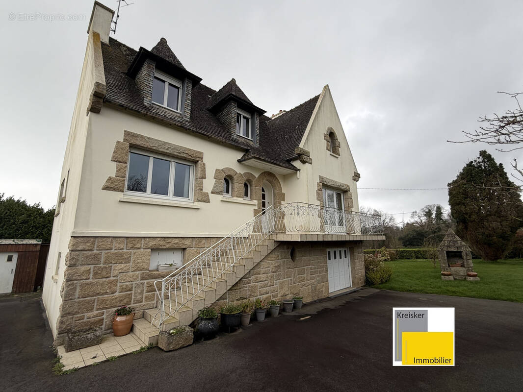 Maison à PLOUIGNEAU